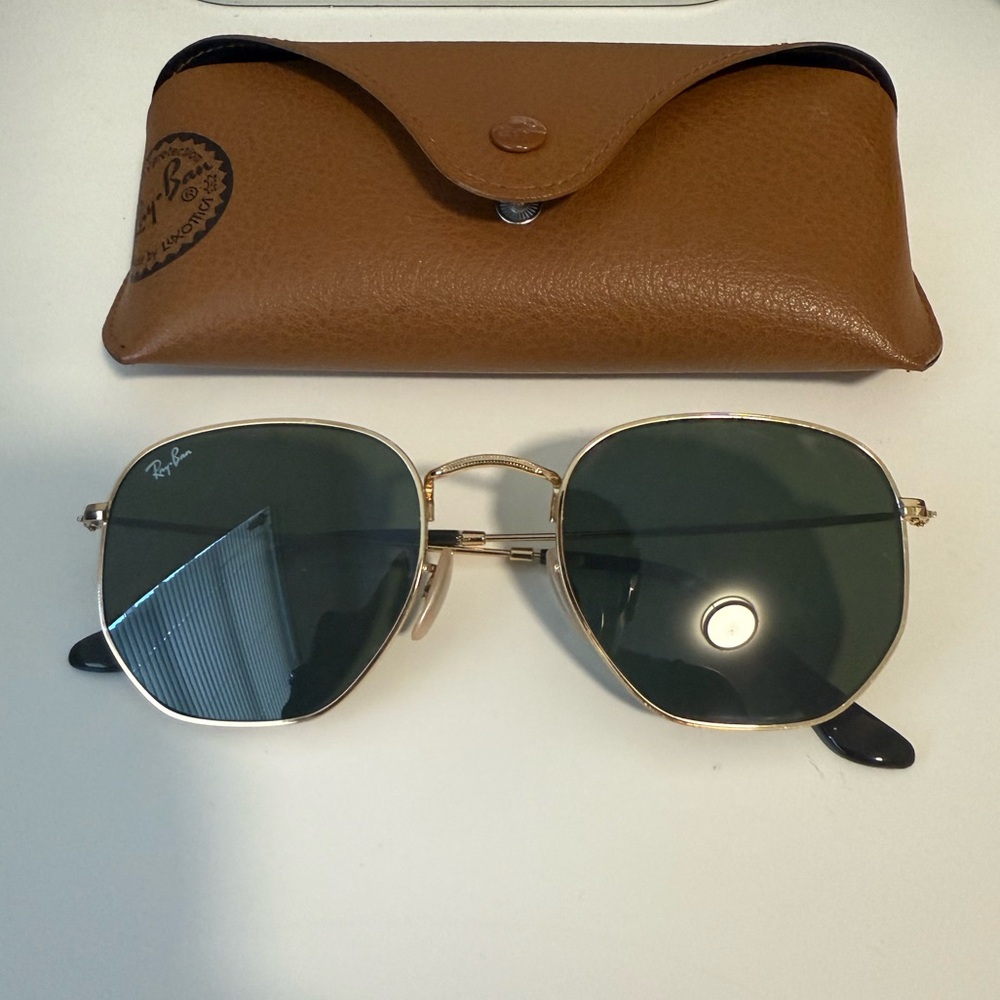 Ray-Ban Sunglasses - Picture 9 of 9